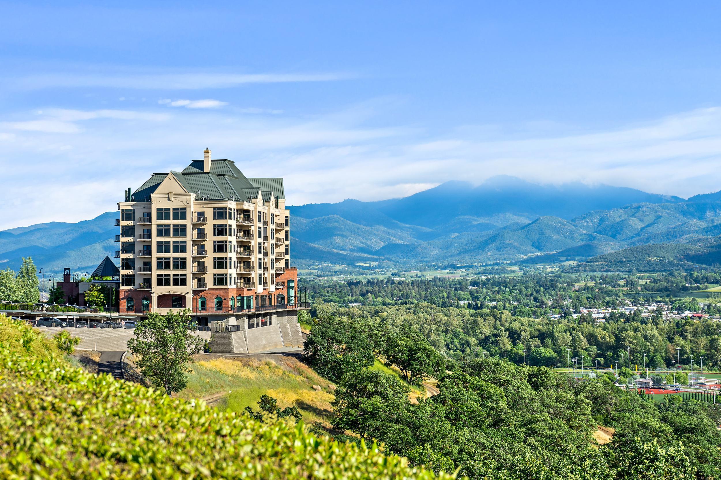 Ariel shot of Skyline Plaza at Rogue Valley Manor